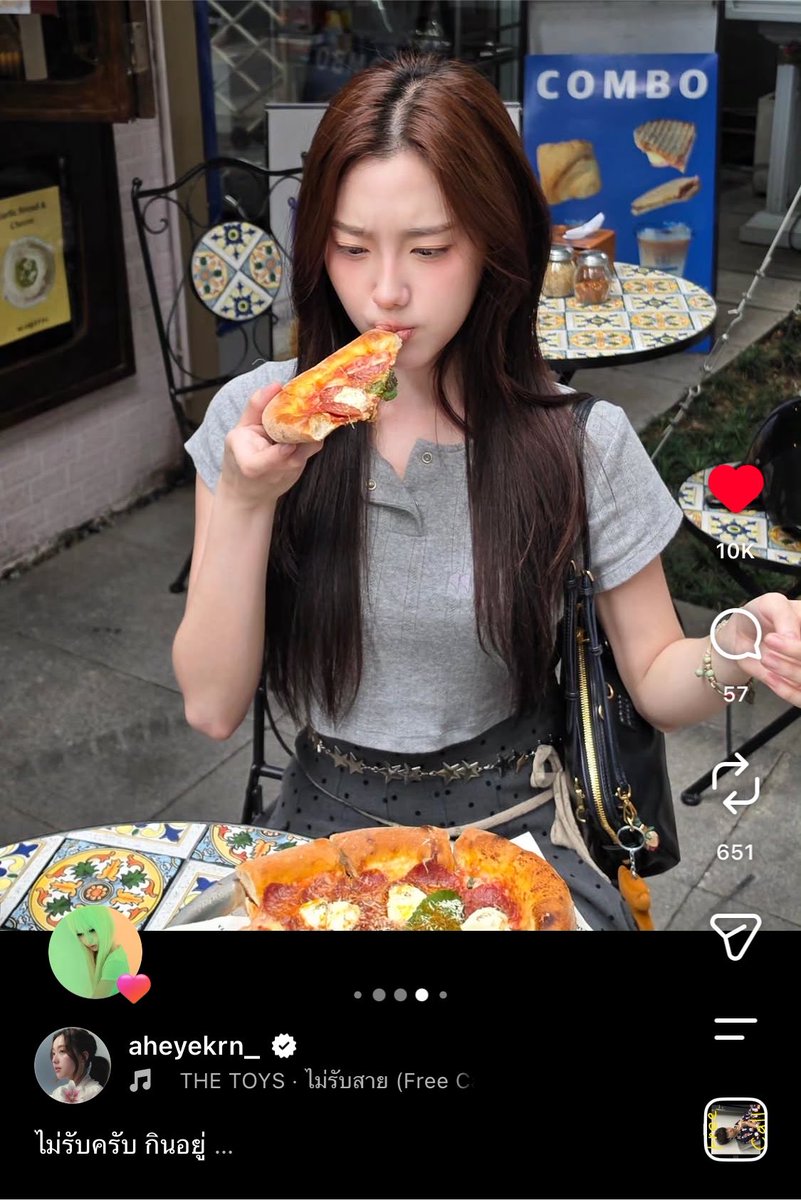 park_nawa's tweet photo. ทำอะไรอยู่ ทำไมยังไม่รีบโทรอีก @/hannahrsb https://t.co/QrDpeNgFhT