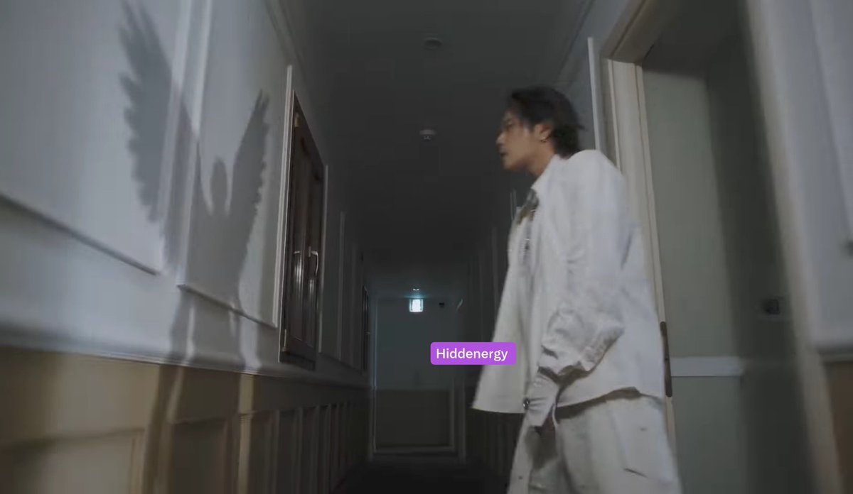 hiddenergy's tweet photo. This moment is like a second long but is the first thing that caught my eye when the teaser came up โบ๏ธ
#KARD #BackToLife #BackToLife_favoritecut https://t.co/ui9cayN2ab