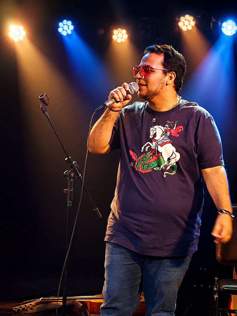 limmacantor's tweet photo. Que show lindo no Teatro Cândido Mendes... Quero mais! https://t.co/M80W7A0OSb