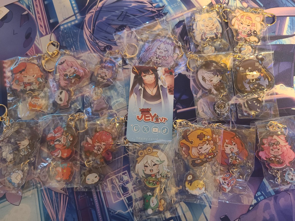 Tohane_'s tweet photo. @jey_vt hololive keychains and print arrived safely! And they're all so good looking!! Thank u jeeeeyy!! 💕💕 now I gotta figure out where to put them lol
I will cherish them~ https://t.co/AFe4VwDk3Y