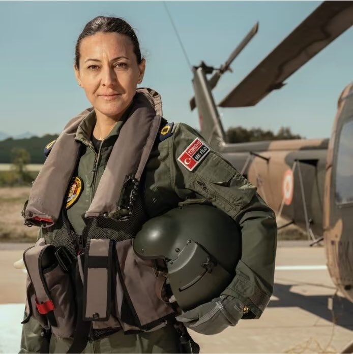 bpthaber's tweet photo. Tuğgeneral Özlem Karapınar'ın dedesinin 12 kurşunla yaralanıp hayatta kalan bir Çanakkale gazisi, amcasının ise Kore gazisi olduğu öğrenildi. https://t.co/30ffaTU03B