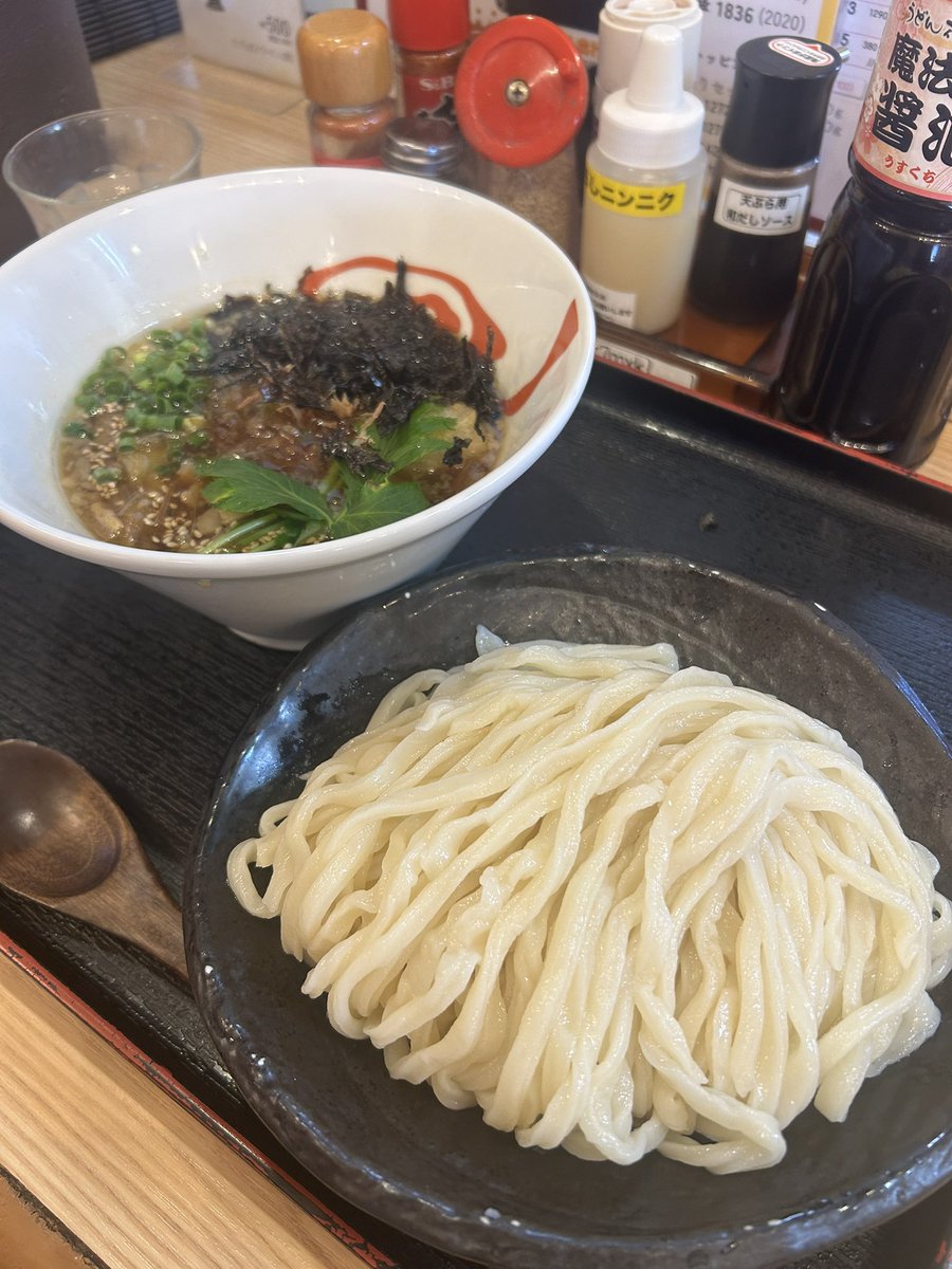 RX1134's tweet photo. 上三川町【うどん花むすび】
岩のりと背脂の肉うどん(つけ) 1,170円 https://t.co/vD0MZu0noM