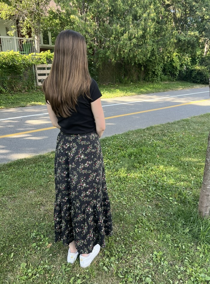 usuallypregnant's tweet photo. Men still open doors for women if they wear a dress or skirt. https://t.co/g7RIRie067