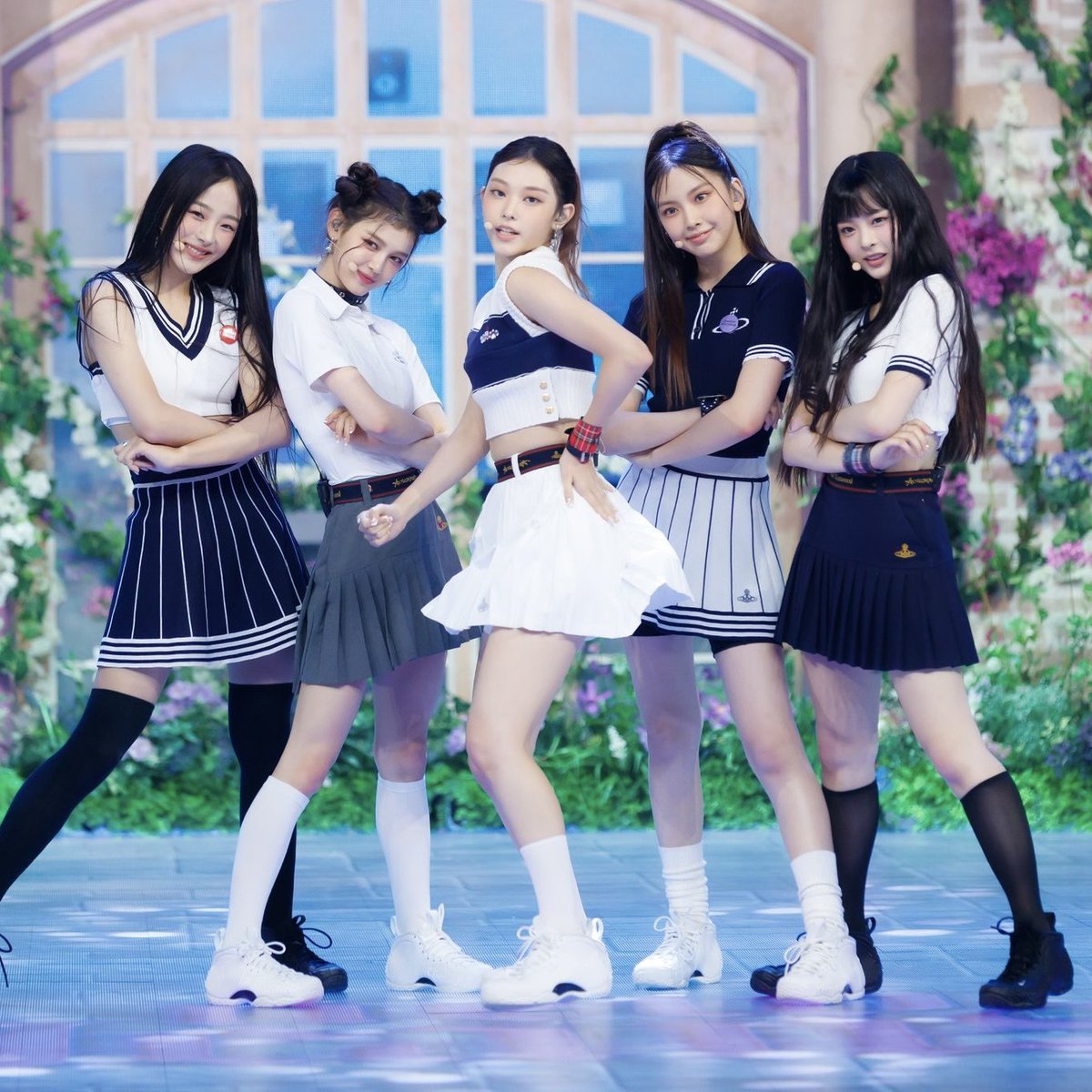 AboutNWJNSMusic's tweet photo. NewJeans' 'Hype Boy' has been certified 3x Platinum in South Korea.

Making it the first song by a girl group to achieve this in KMCA history. https://t.co/gyIdY0LMg7