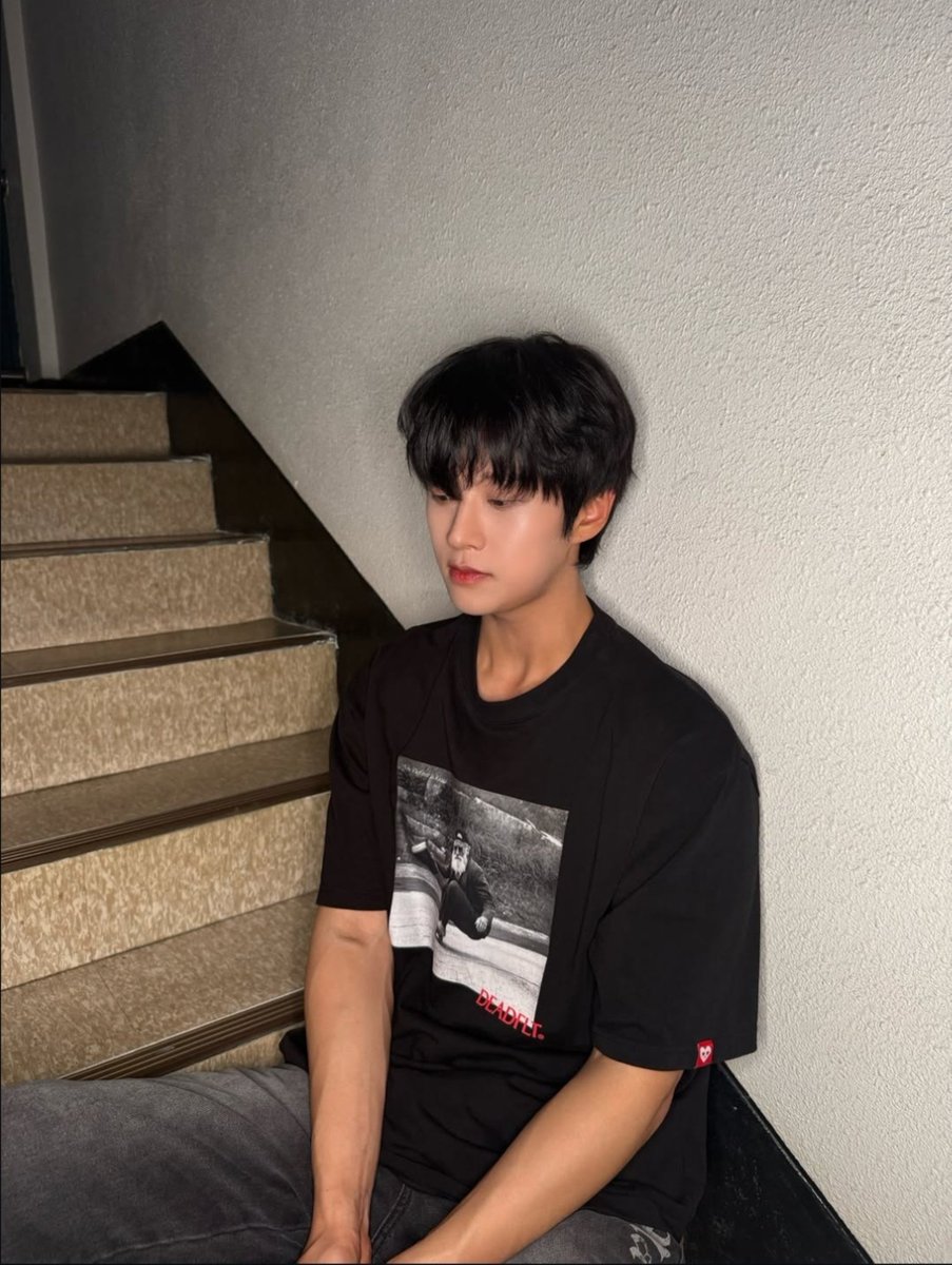 111ddding's tweet photo. 입덕했어요 https://t.co/uSDrBnyQH5