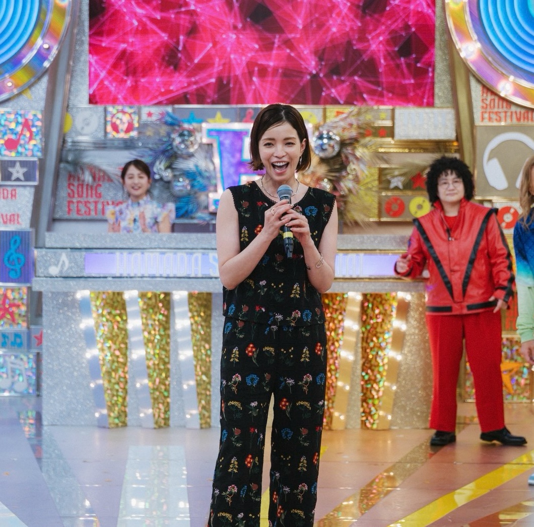 ookami_tbs's tweet photo. 🪩8月7日(金)よる7時🪩
#ハマダ歌謡祭
🌻歌謡祭軍 VS アーティスト軍 SP🌻

#神谷健太 #THERAMPAGE
#知念里奈
#K
#櫻井もも #ノイミー

#オオカミ少年 #浜田雅功 https://t.co/IOZsKtVK59