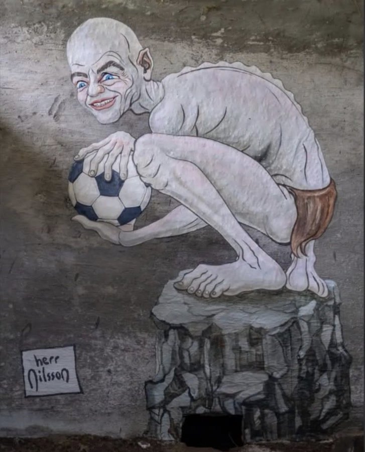 mario_campa's tweet photo. Todos sabemos quién es Sauron ("el horripilante"), gobernador de Mordor

Este gollum es solo un ambicioso vulgar, aunque astucia tiene para los acertijos.

Orcos como Faitelson juegan un importante papel periférico, si cabe el oxímoron. https://t.co/pvpSRIgAp3