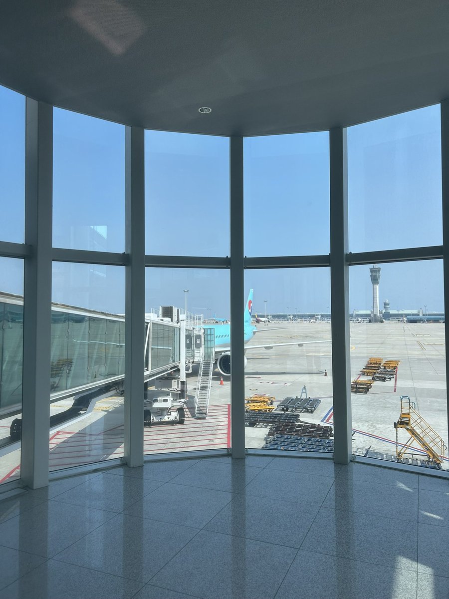 ux__bx__'s tweet photo. icn https://t.co/oPf6Viw2JL