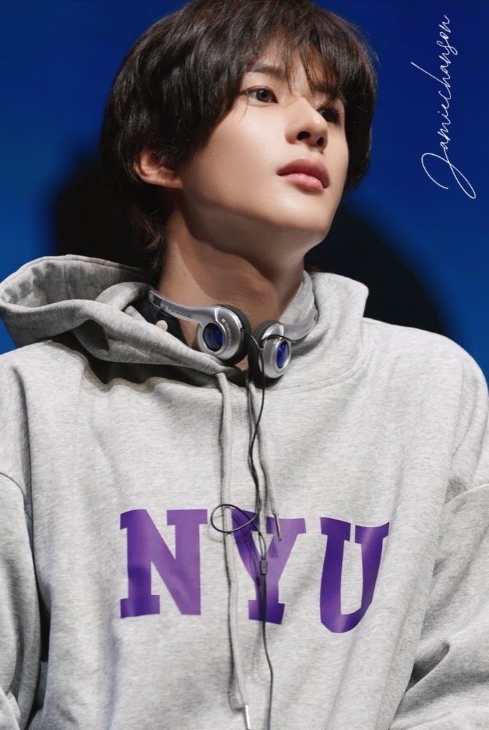 luvuallton's tweet photo. 이 날 생각나네 https://t.co/2ocUYvk1wT