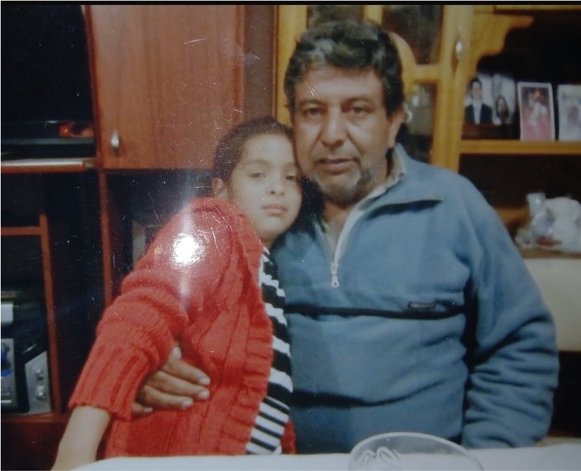 AzulMartinez09's tweet photo. Cómo te extraño! Ya nada es igual, mi vida no es igual desde que vos no estás😭 https://t.co/Y2ehqIiYO7