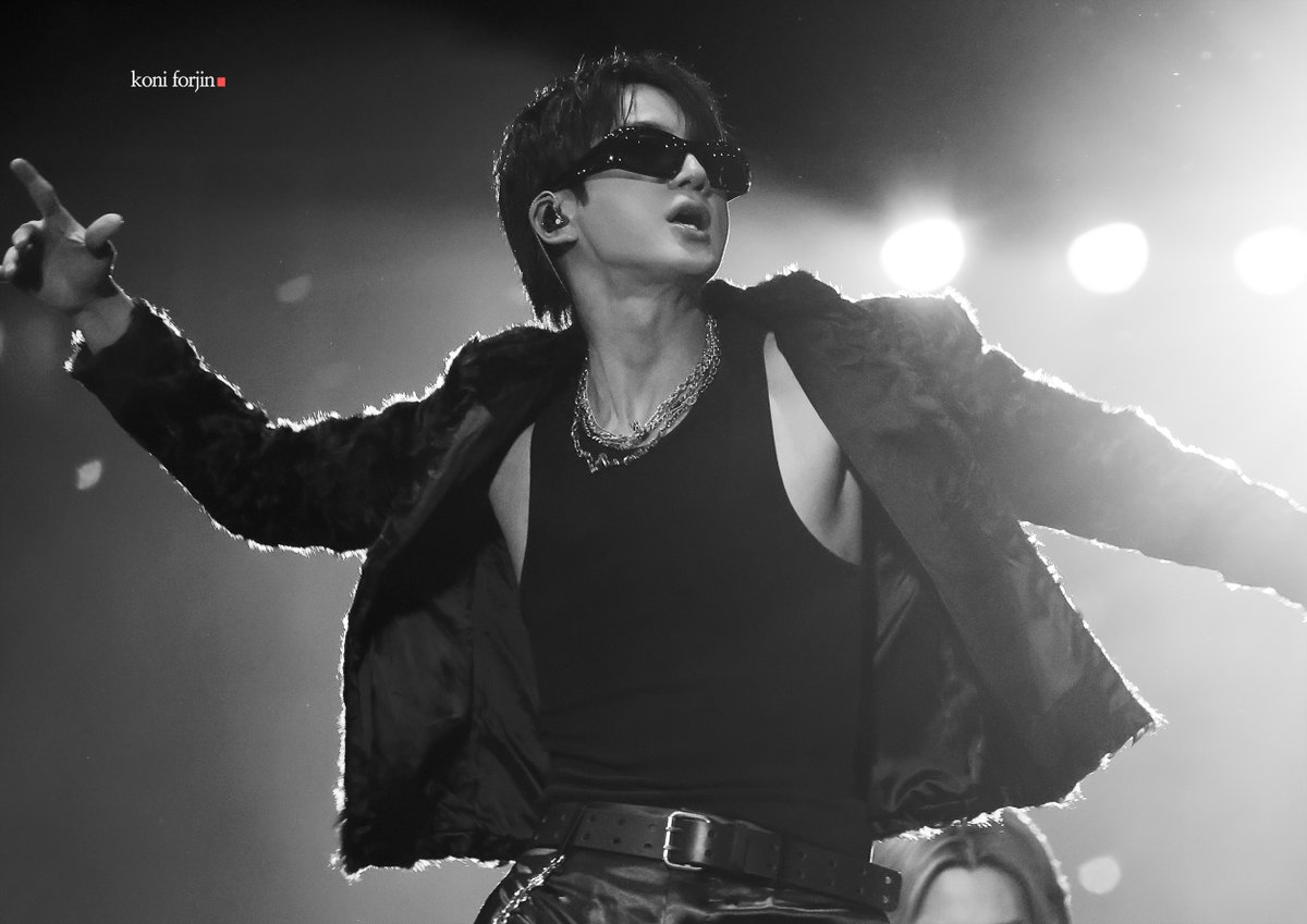 btsforever1207's tweet photo. 260805 BTS ARIRANG Foxborough HD

#BTS_WORLDTOUR_ARIRANG #방탄소년단진 #JIN #진 https://t.co/7lylmRsccz