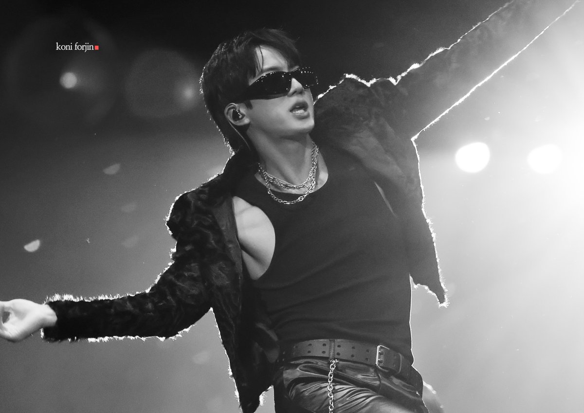 btsforever1207's tweet photo. 260805 BTS ARIRANG Foxborough HD

#BTS_WORLDTOUR_ARIRANG #방탄소년단진 #JIN #진 https://t.co/7lylmRsccz