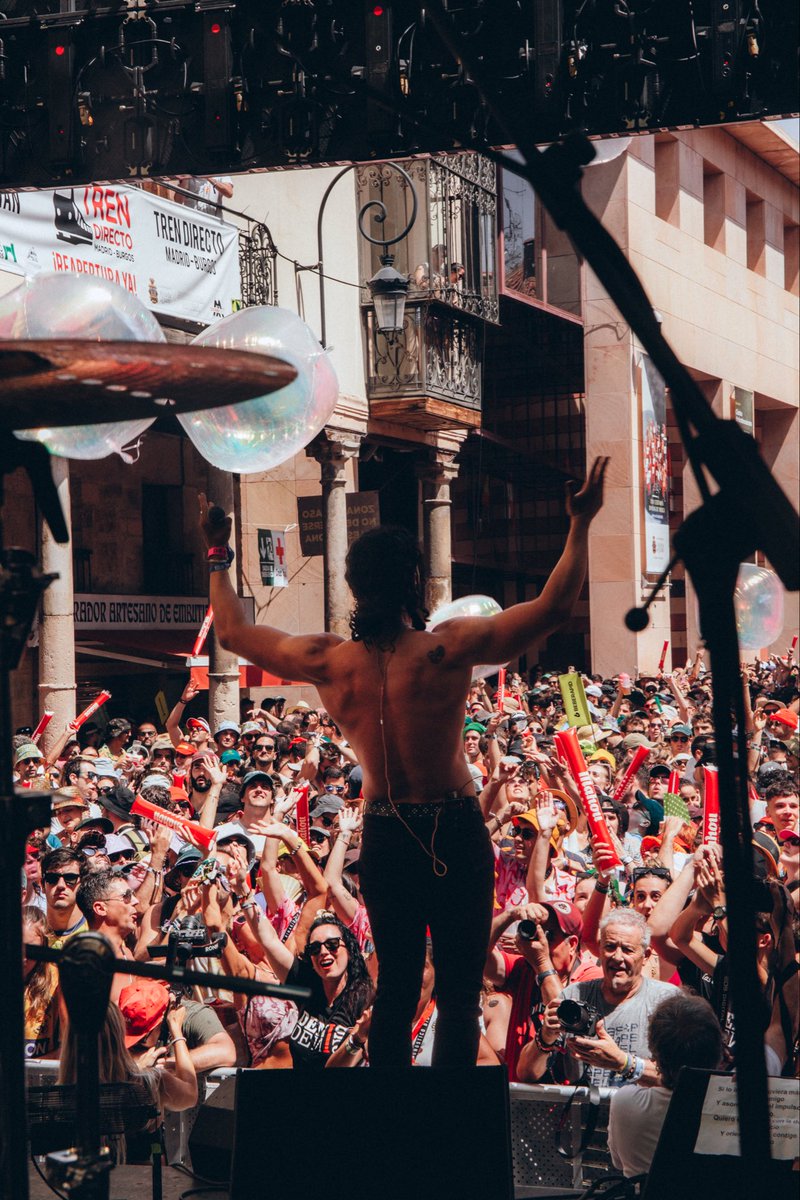 SOYDENISDENIS's tweet photo. Un año del trigo en el @sonoramaribera un momento que nos marcó en lo personal y como banda. https://t.co/j85pUyv6AS