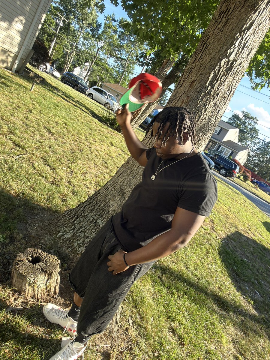 Fam0usjizzyy's tweet photo. Life update 🚶🏿‍♂️‍➡️🔥💕 https://t.co/G7MUNuxXov