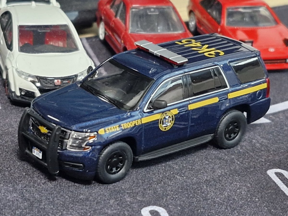 Ookura_YukinoV1's tweet photo. 596 Model 2016年式シボレー・タホ・ニューヨーク市警察パトカー🚓
パールが入った警察車両リバリーはとてもかっこよく、クオリティも高いね✨
#596model
#Chevrolet
#NYSP https://t.co/9VykKA0pgM