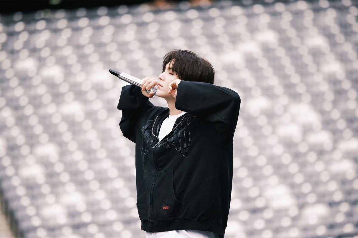 BTS_IndoTrans's tweet photo. [260806] Yoongi (agustd) Instagram feed (1/3) @BTS_twt

🐱: NEW YORK

📎 https://t.co/sowY7dogZQ https://t.co/vuHrNqML8S