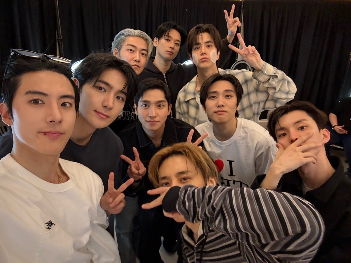 NYUR7C's tweet photo. congratulations the boyz and good luck with your new start! get it, got it ❤️ https://t.co/EcNihb0CWP