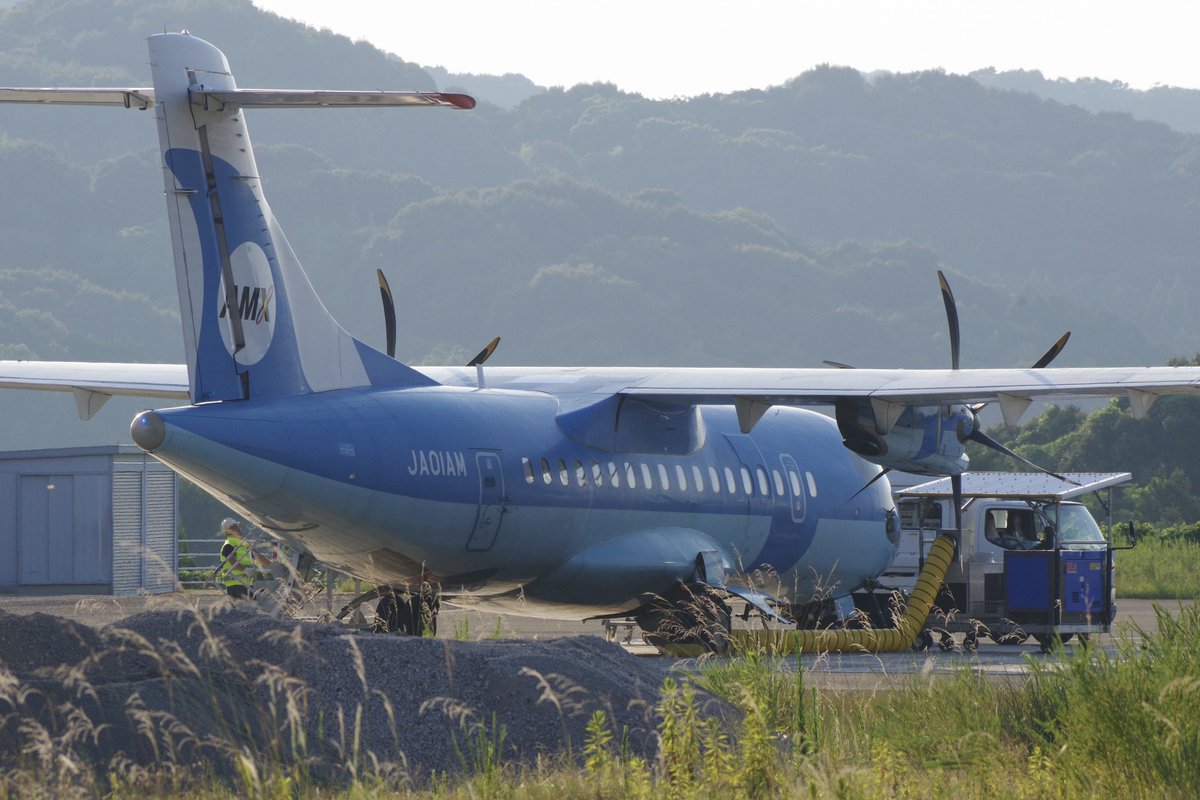 MZ106で運航終了 その後は計画運休になっています 空港では この間
