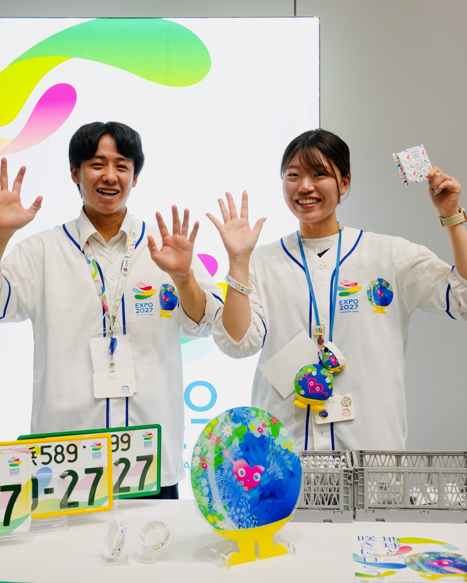 expo2027_japan's tweet photo. ／
トゥンクトゥンクとミャクミャクに会えるチャンス💙
EXPO2025 Futures Tour
＼

”祭り”をテーマに大阪・関西万博で生まれた出会いやつながり、そして未来への熱量を日本全国へとつなげていく「EXPO2025 Futures Tour」が全国6都市で開催します✨

会場では、GREEN×EXPO 2027 のPRブースが登場！

そして一部会場では…
ミャクミャク、トゥンクトゥンクの共演も予定されています！

大阪・関西万博からGREEN×EXPO 2027へ。
未来へつながるバトンを受け取りながら、
トゥンクトゥンクにもぜひ会いに来てください🌼

📢今週末 8月8日(土)・9日(日)は
新潟市中央区CoCoLo新潟1F 吹き抜け広場「ガタリウム」で開催。
https://t.co/ujLzOQ21q9
会場でお待ち��ています♪

👇他にも楽しい催しがたくさんあります！

「Futures Piece Project」では大屋根リングの端材を使い、「万博から生まれたカケラ」として生まれ変わらせたアートを展示。
「ミャクミャクハウス」では原画やぬいぐるみなどを通してミャクミャクとの思い出を振り返り、「Futures Diary」と「いつでもどこでも大阪・関西万博”360° View”」では、写真や映像で会場の感動を振り返っていただけます。

また、未来への願いを届ける参加型コンテンツ「Futures Message HANABI」に加え、日本館模型や各国パビリオン展示を楽しめる「Co-Creation Pavilion」も登場します。

さらに、スタンプラリー「Futures SPECIAL STAMP」や「GREEN×EXPO 2027ブース」、さらにミャクミャクとトゥンクトゥンクの共演ステージ、限定ブラックVer.の「ミャクミャクぬいぐるみくじ」など、���博の魅力をもう一度楽しめる内容がそろっています。

📍今後の開催都市

すでに開催された広島・高松会場に続いて、
今後は新潟・金沢・名古屋・東京とメモリアルキャラバンします。

＜新潟会場＞
開催日時：2026年8月8日(土)・9日(日)
10時～18時
場所：CoCoLo新潟1F 吹き抜け広場「ガタリウム」
（新潟県新潟市中央区）

＜金沢会場＞
開催日時：2026年8月29日(土)・30日(日)
10時～18時
場所：金沢フォーラス　メインエントランスコート
（石川県金沢市）

＜名古屋会場＞
開催日時：2026年9月12日(土)・13日(日)
10時～18時
場所：ＫＩＴＴＥ名古屋　1階　アトリウム
（愛知県名古屋市中村区）

＜東京会場＞
開催日時：2026年10月10日(土)・11日(日)
10時～18時
場所：麻布台ヒルズ アリーナ
（東京都港区）

※会場により実施コンテンツは異なります。

皆さんにお会いできるのを楽しみにしています！

会���でトゥンクトゥンクを見かけたら、
ぜひ写真を撮って「#トゥン活」「#トゥンクトゥンク応援団」で投稿してくださいね📸✨

#withGREENEXPO
#GREENEXPO2027
#2027年国際園芸博覧会
#トゥンクトゥンク
#大阪関西万博