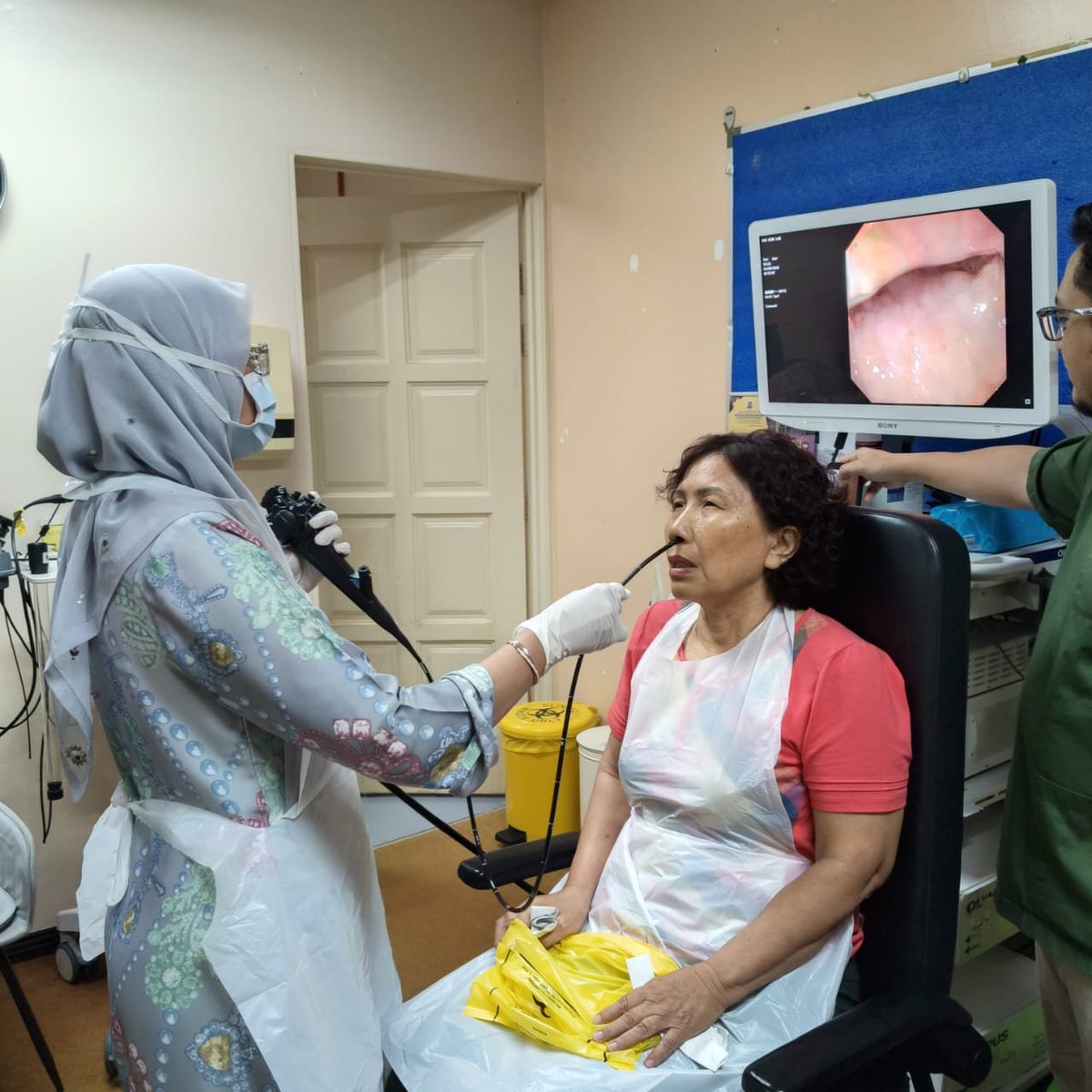 USMKesihatan's tweet photo. HPUSM HOSPITAL PERTAMA DI MALAYSIA LAKSANA PROSEDUR TNE MENGGUNAKAN GASTROSKOPI
Baca selanjutnya menerusi laman sesawang Kampus Kesihatan USM.
https://t.co/p1FsfmpVLZ
#USM
#TransnasalEsophagoscopy
#TNE
#Dysphagia
#InovasiPerubatan
#SDG3 #SDG9
#MPRCKK https://t.co/85ImAZzi7M