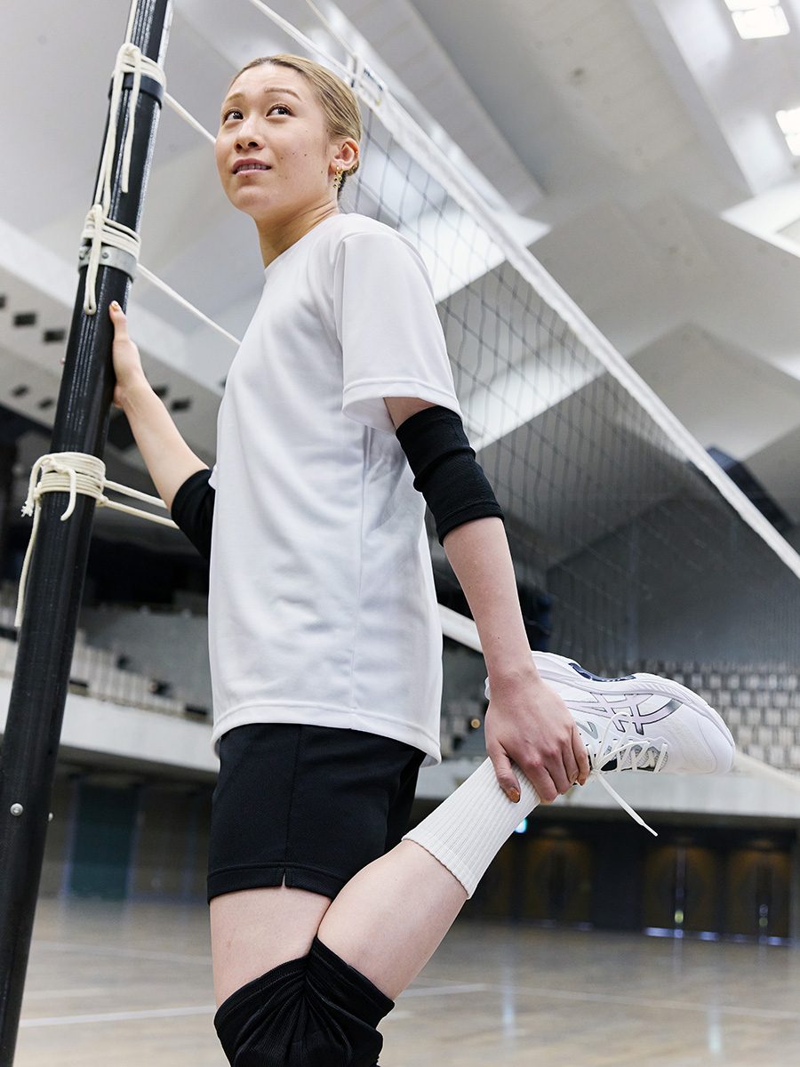 ASICS_JP's tweet photo. NEW COLOR | 予約開始
ジャンプ、着地、切り返し。
さまざまな動きを快適に支える、
クッション性とフィット感。
コートでの動きを自由にする一足。
V-SWIFT FF 5 <New Color>
8/20(木)発売
軽快なプレーを足元から。
🔗https://t.co/e0tv4E1Cov
#石川真佑 @m_ish_0514
#ASICSVolleyball https://t.co/cwminzYQu2