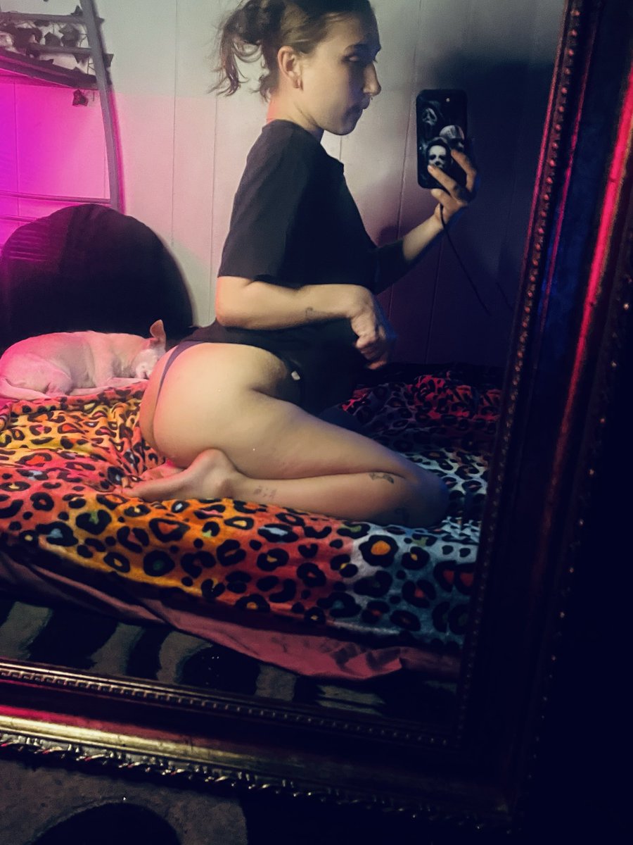 Smokedtaylor's tweet photo. Making a new sires Nude Twerking, what Else Can I Do With This fat Ass๐ณ๐ฝโญ๏ธ
#smalltittys #smallboobs #Hidden #onlyfans #Model #nudeart #realslut #amateurporn #amateurgirl #Married #Hotmilf #brunette #curvypetite #mediumButt #Twerk #cornstar #sextapes #sextoys https://t.co/8V6iqRpsXo
