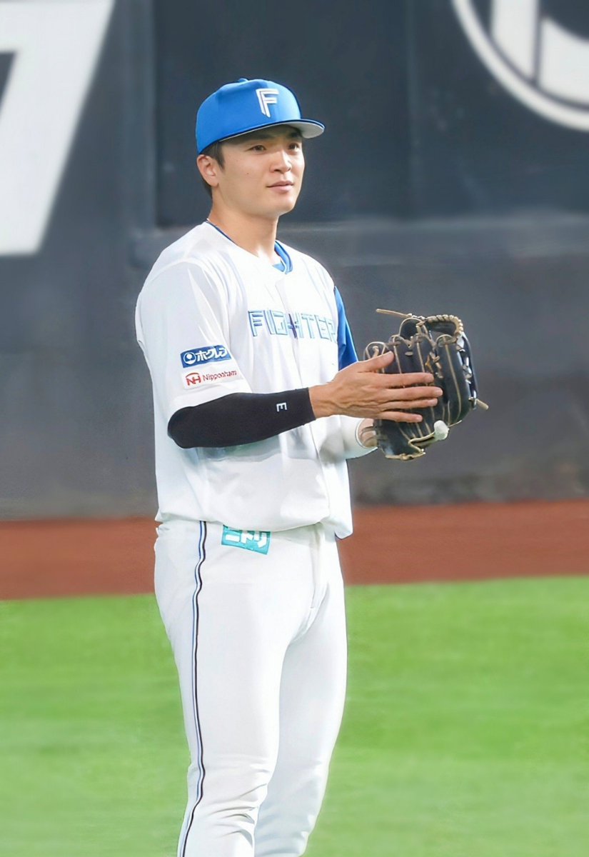 _yagiza1227's tweet photo. おはようございます
今日は 8/6(ハム)の日です^^
勝利しましょーーー！

ファーストピッチキッズは👏
#郡司裕也 #lovefighters https://t.co/vb9PBk5png