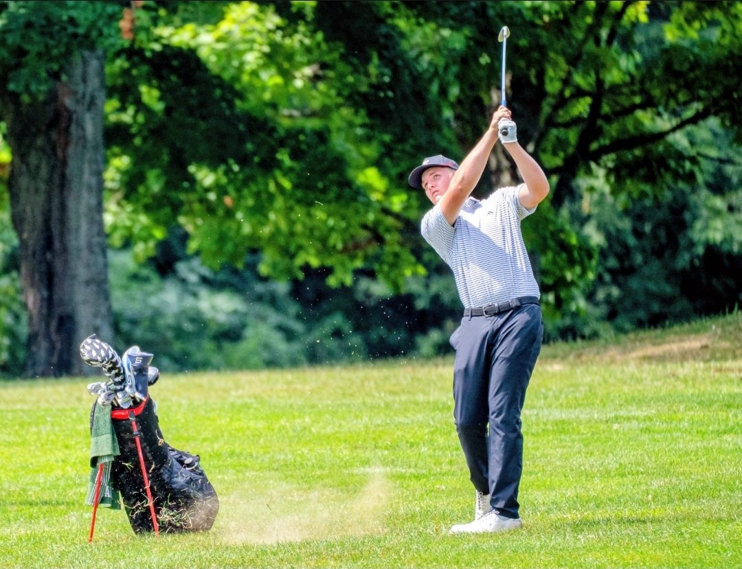 EaglesGolfBW's tweet photo. Solid day for the boys at Apple Valley in the first round of OCC's with a 302.  Eagles were led by Jake Nieset with a 1 under 71! 
#APPRECIATE https://t.co/zYVRJriIoT