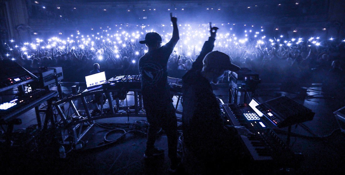 SaidTheSky's tweet photo. Wild thinking back to 𝘄𝗵𝗲𝗻 we started making music 10+ yrs ago. 𝗧𝗵𝗲 stages are bigger, &amp; the crowds are louder, but our friendship has remained a source of inspiration &amp; 𝗹𝗶𝗴𝗵𝘁. Grateful for the friendship, the music, &amp; every chapter that 𝗯𝗿𝗲𝗮𝗸𝘀 open from here 💙 https://t.co/w4SjuHLNa9