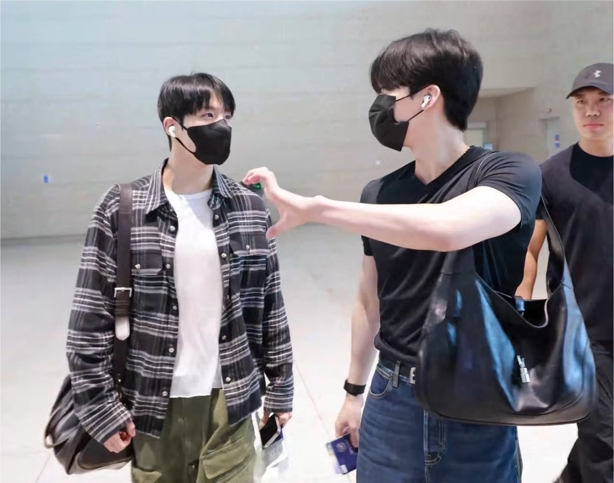gmybp23's tweet photo. ⠀                  ²⁰⁰⁰                           2000 https://t.co/aAOoJ93zE3
