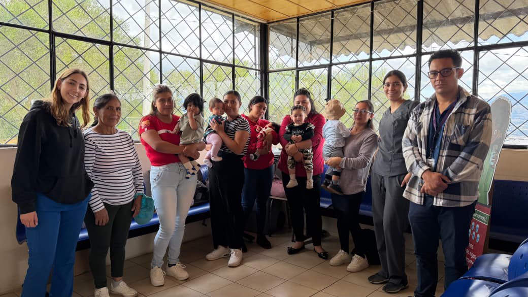 InfanciaEc's tweet photo. 🤱 Acercamos a la ciudadanía acciones que promueven la lactancia materna. En Archidona, Cayambe, Manabí y Tulcán desarrollamos actividades para fortalecer la alimentación saludable, sensibilizar a las familias y fomentar la lactancia materna exclusiva. 👶
#LaNuevaInfancia https://t.co/niOrOneIh4