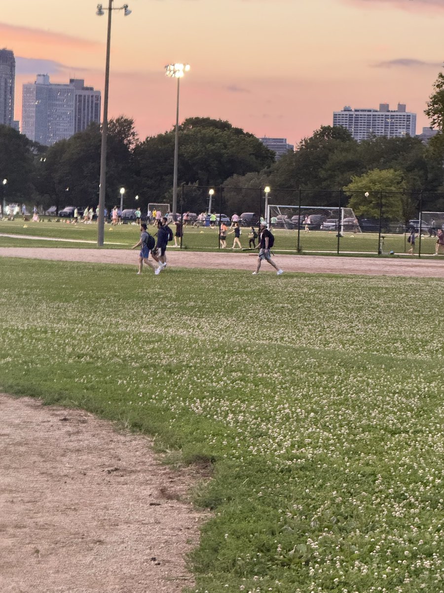 BigSeanQ_'s tweet photo. UPDATE: The team playing Qock and Balls has no showed them tonight. #Justice https://t.co/uFCV4bCB1i