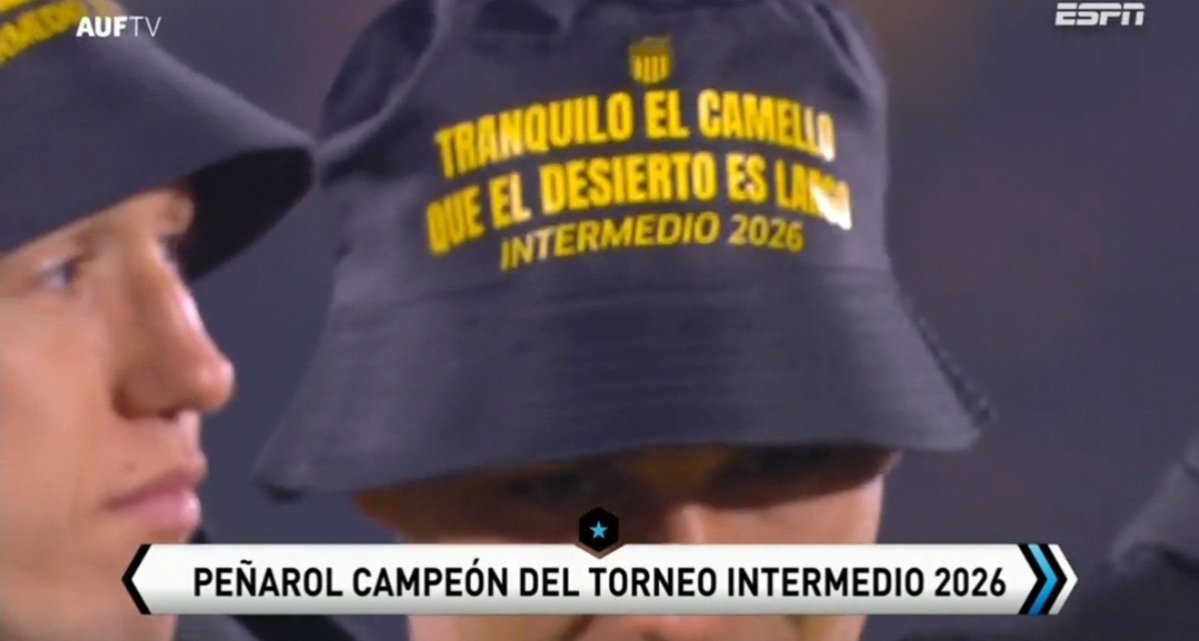 PyD1891's tweet photo. Tranquilo el camello que el desierto es largo. https://t.co/Cm3grIwbeh