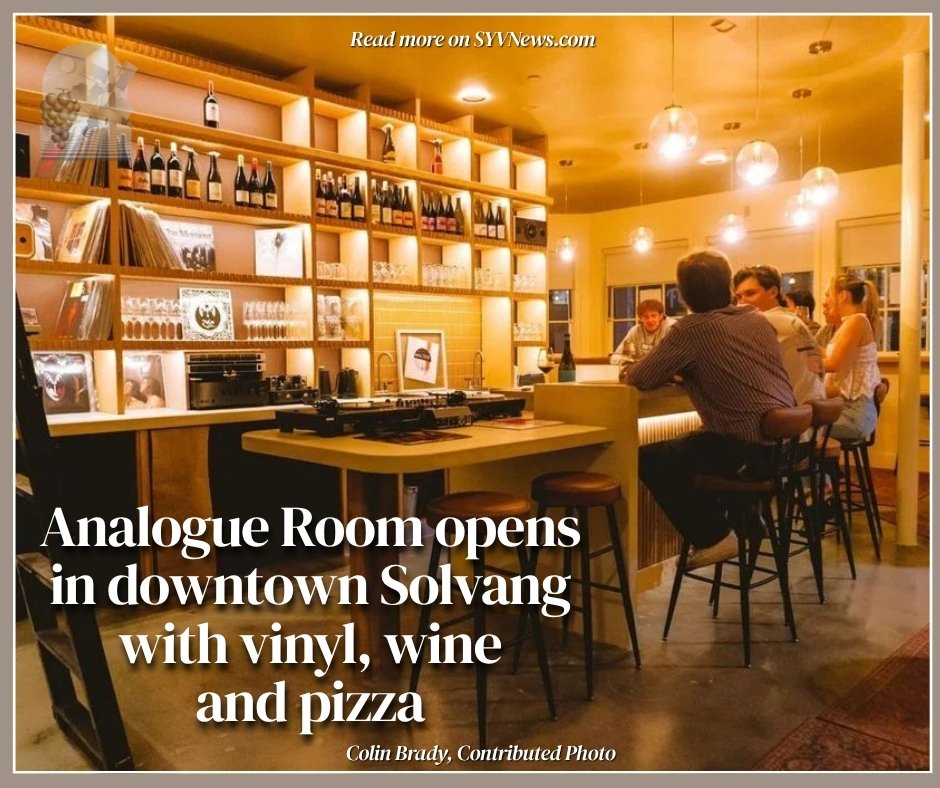 SYV_News's tweet photo. A new downtown Solvang venue is bringing together #vinylrecords, #wine, #craftbeer and #pizza with the opening of Analogue Room at Founder's Square.
#Solvang #Business #SYVNews https://t.co/1xUvYpiMwa https://t.co/22de6mbGm9