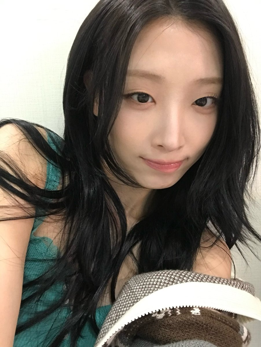 Ryudainzone's tweet photo. Dain update on IG

<Selfie collection 🫨>

1/3

060826

#ryudain #류다인 https://t.co/y2n4mkxw2C