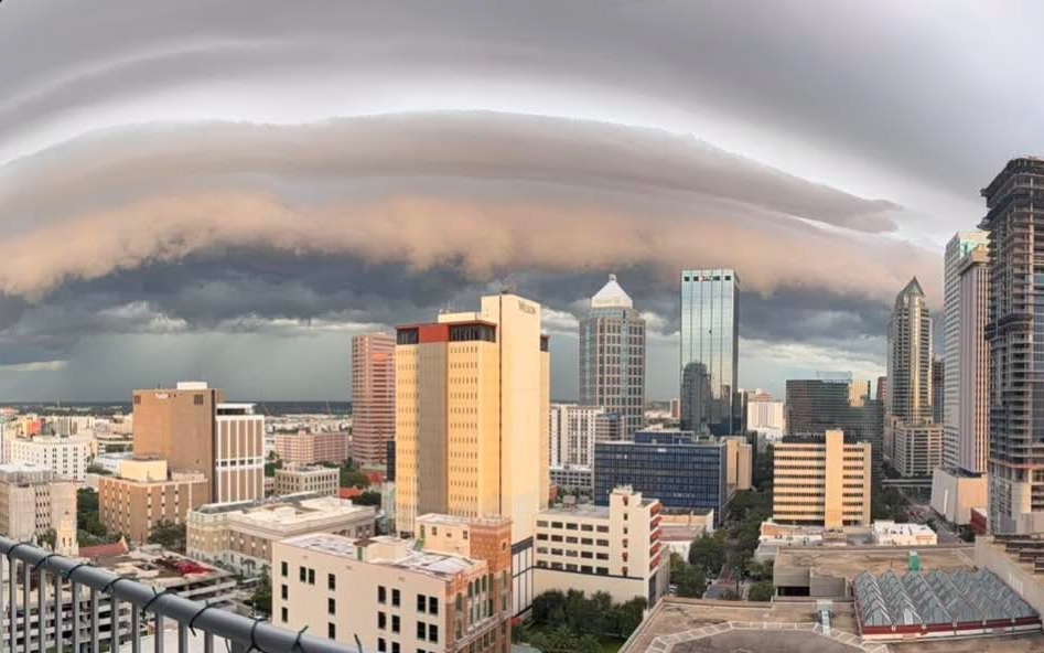 MattDevittWX's tweet photo. WOW! Check out the Mothership rolling across the west coast of Florida today during a round of storms. Feel free to share your pics too! @stormhour Credit: Cameron Wilson, Shirley M Steele, Amber Marie, Dakota Busch https://t.co/h01Br4hhP3