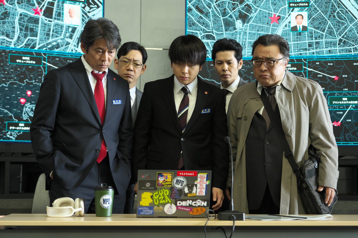 odoru_movief's tweet photo. 🚨 
五十嵐学人 ┊#加藤満
警視庁刑事部捜査第一課

仁狩英明 ┊ #西村直人
警視庁刑事部捜査第一課管理官

『#踊る大捜査線 N.E.W. メトロポリスを駆け抜けろ！』
🎬9/18(金) 公開
#踊るプロジェクト #odoru https://t.co/HQRBVUe3hO