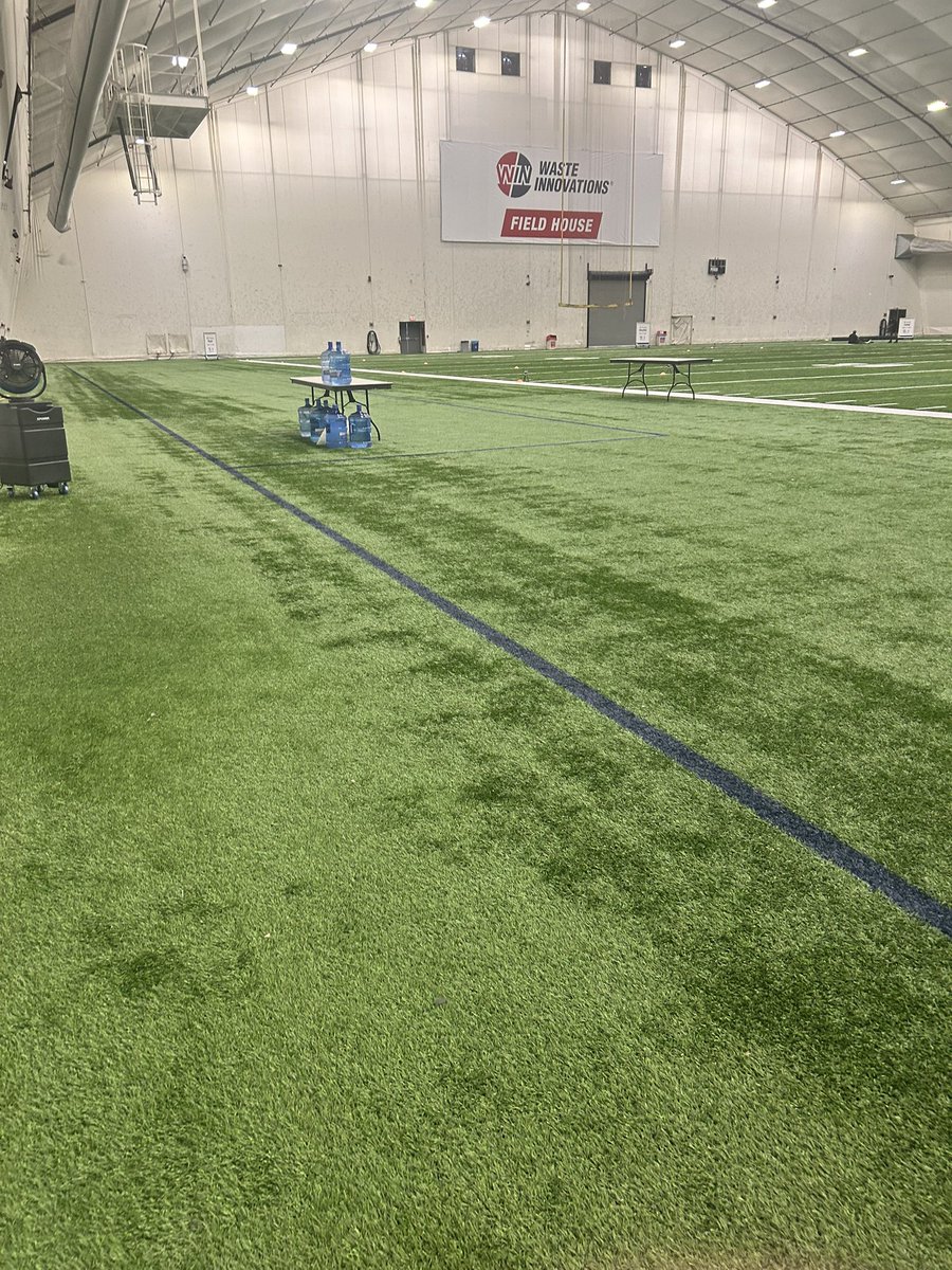 JaydenToppin's tweet photo. Had a great time yesterday working at the USAA and New England Patriots Bootcamp to support our veterans. I also got to watch the Patriots practice.
@JordanBrown6 @Patriots @USAA https://t.co/1vUHOyZsgM
