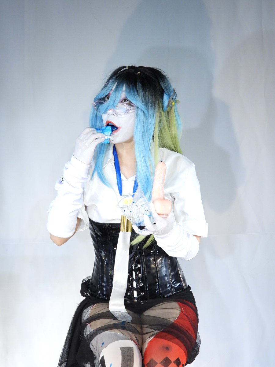 04kkzz's tweet photo. 尝尝味道

メッシー ボディペイント 白塗り messy bodypaint WAM 人体彩绘 https://t.co/xzT2yJajh6