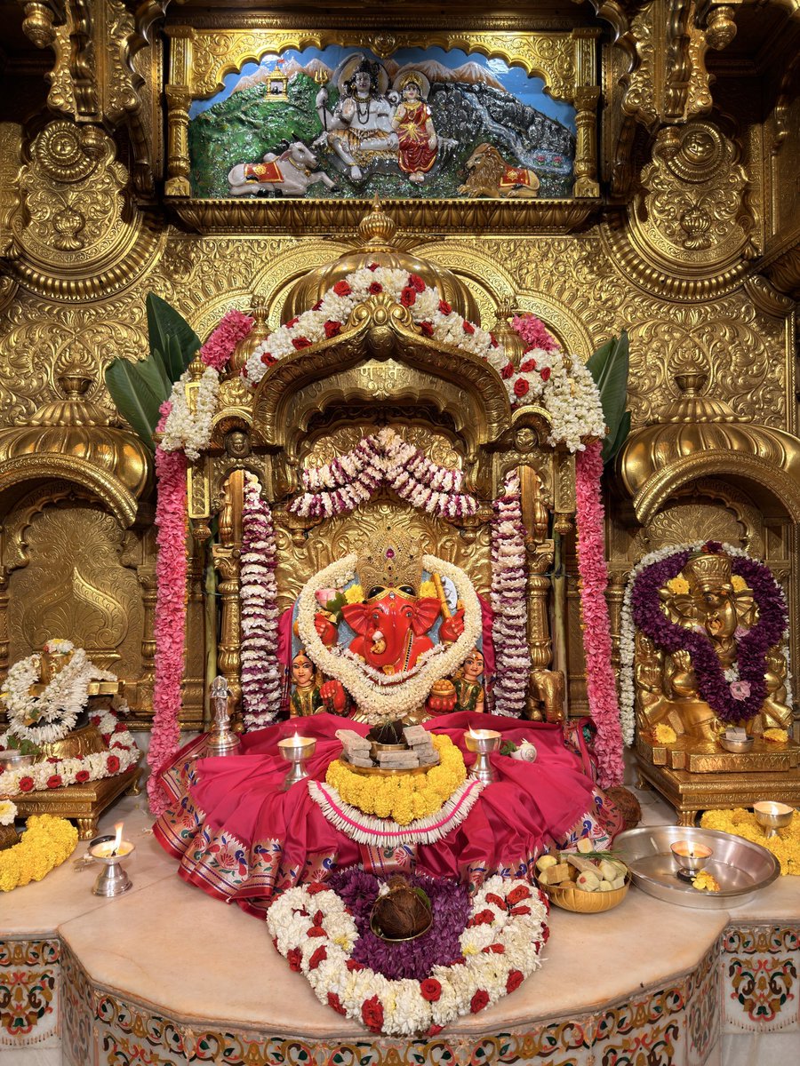 ArjunSharma9425's tweet photo. 🙏 गणपती  बाप्पा मोरया 🌺मंगलमूर्ती मोरया 🙏
06,08,2026 ( शुभ गुरुवार )
@SVTMumbai @BJP4Mumbai 🙏🚩 https://t.co/Q3JMjD8PBp
