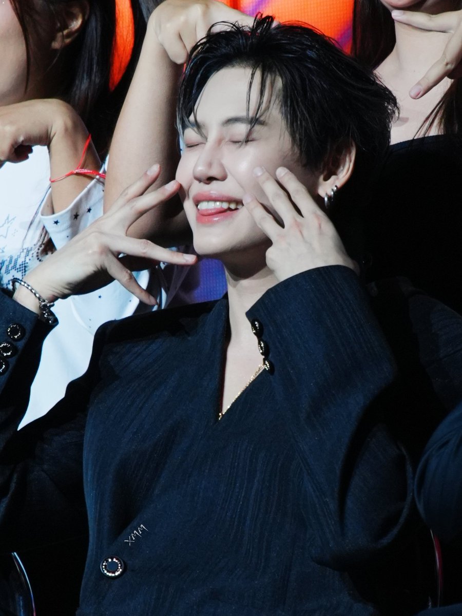 xmm233333's tweet photo. ❤️
#BounPrem
#Bb0un
#pren_space
#FFFPartyConcert2026D1 https://t.co/AGtM5N7pDF