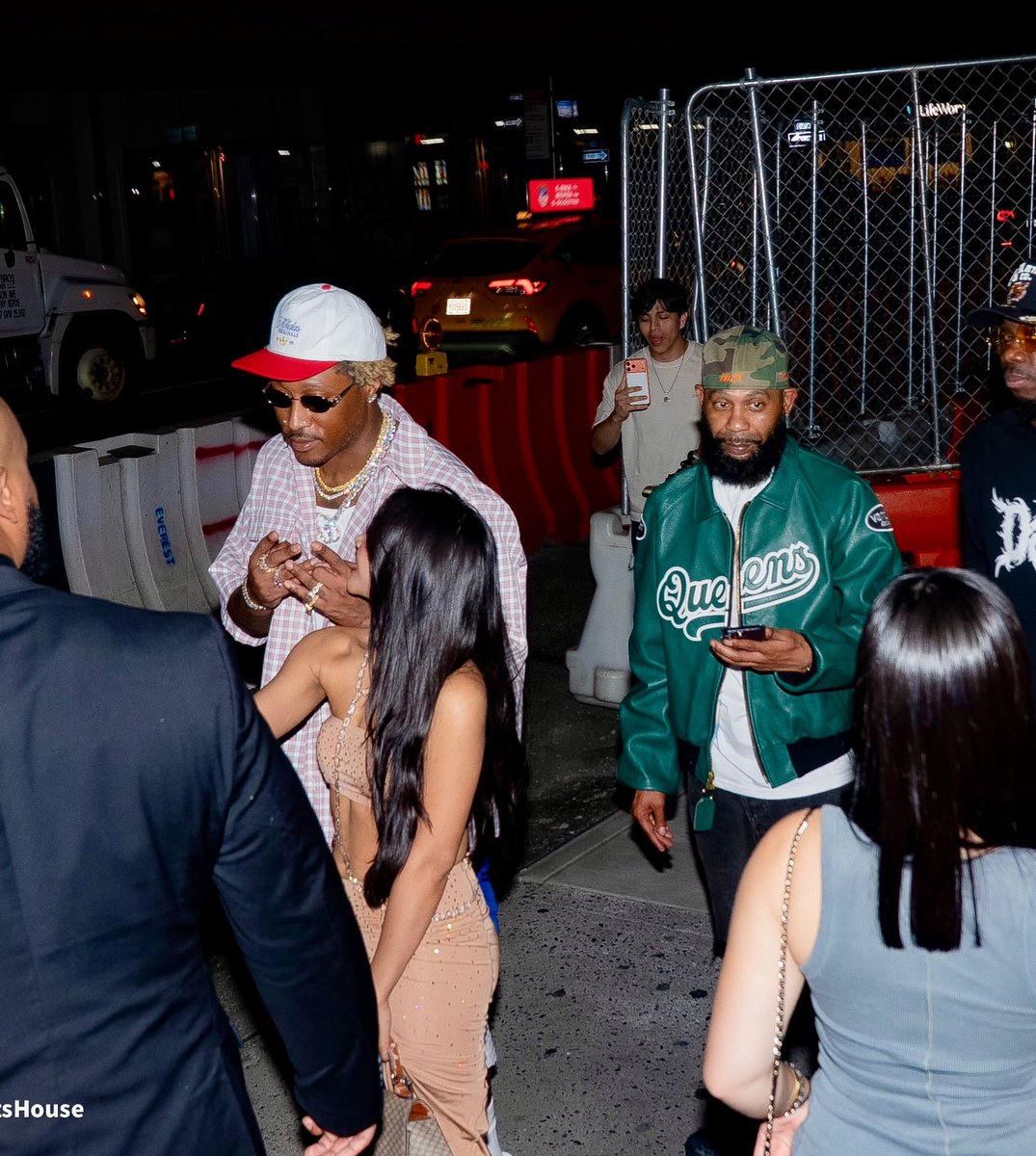 wavecheckers's tweet photo. Future popped out in NYC 💎 https://t.co/36GNUkFk13