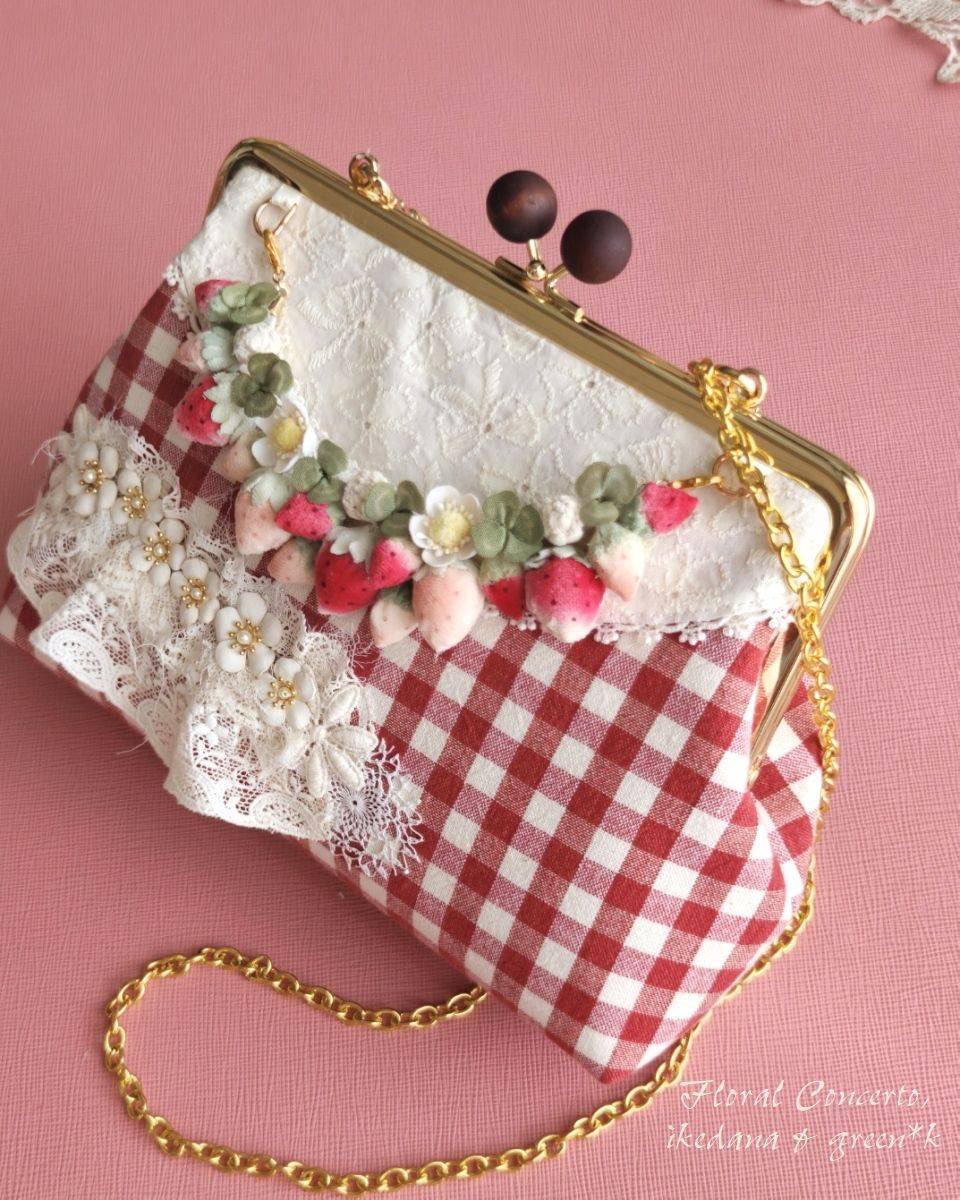 Floral_Concerto's tweet photo. Floral Concerto×green*k×ikedana
3人コラボのいちごのがま口ポシェット🍓
BASE SHOP にて通販します♪

8月7日(金)21:00〜Open♪

BASE
https://t.co/Q3UFuRhbLu

よろしくお願いします✨ https://t.co/nIFZYwswkg