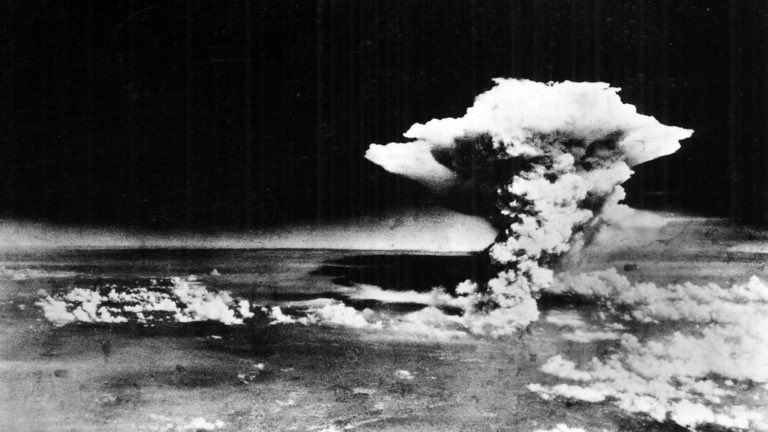 IslanderWORLD's tweet photo. Ironic and sad this comes amidst Hiroshima and Nagasaki anniversary. Upwards of 246k dead, civilians. Greenlight tactical nukes and you lower the threshold for strategic nukes which end it all. This is f@cking Dr. Strangelove insanity. https://t.co/ojtcaVVQjJ