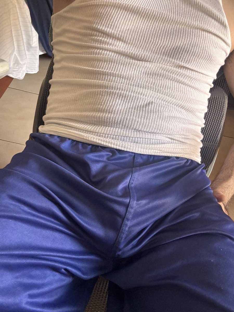Rodri_hrrs's tweet photo. Post de apreciación de cómo se marca el paquete con este tipo de shorts https://t.co/RV5mMgadzb