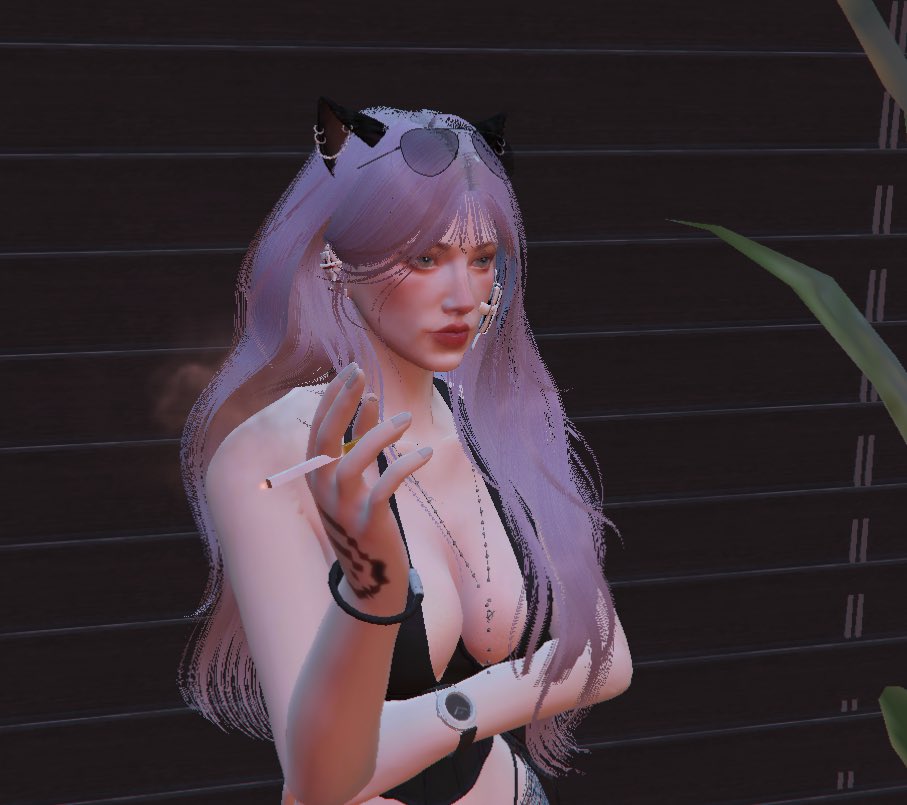 LunaFelsoub's tweet photo. Luna Felnoir Lore:

• Grew up in the Felnoir orphanage alongside Kenny, Layna, Lucien, Emily &amp; ???? (tbc)

• Character wise - Being one of the last few  to leave the orphanage, she's quiet, awkward, slightly unhinged &amp; loyal to the few people she knows / trusts. https://t.co/o6dtxyzDru