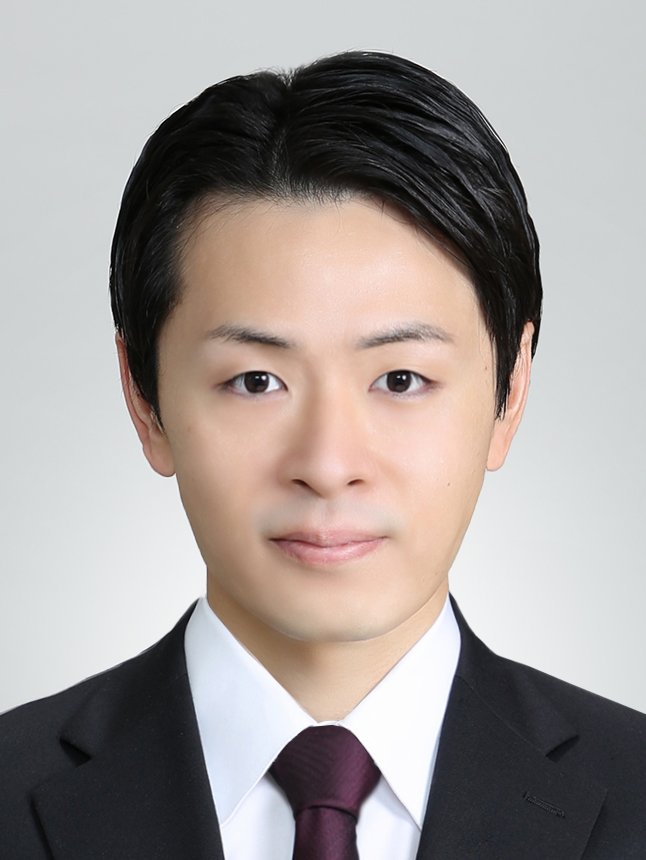 Ebihara_St's tweet photo. 就活写真、転職写真、WEB申請用のデータの作成、爽やかに好感度UPして撮影します。   自分より先に採用先の方と会うのが、履歴書上の写真です。証明写真の印象はとても重要です。 お写真のご依頼は墨田区の証明写真専門スタジオエビハラhttps://t.co/8tdrwCV8SO #就活 #仕事探してます #転職 #証明写真 https://t.co/Zq1HEJRA7z