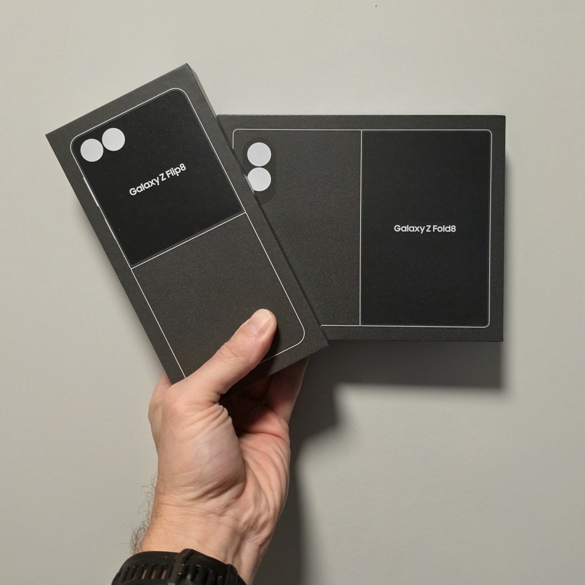 M1K4_3L's tweet photo. 👀
#TwoHitsDifferent
#ShotOnSnapdragon https://t.co/gLqJ4wHAMS