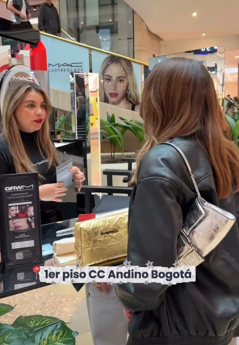 pinkgifttt's tweet photo. 🫦💄 Tini en Bogotá https://t.co/L4symMXGyj