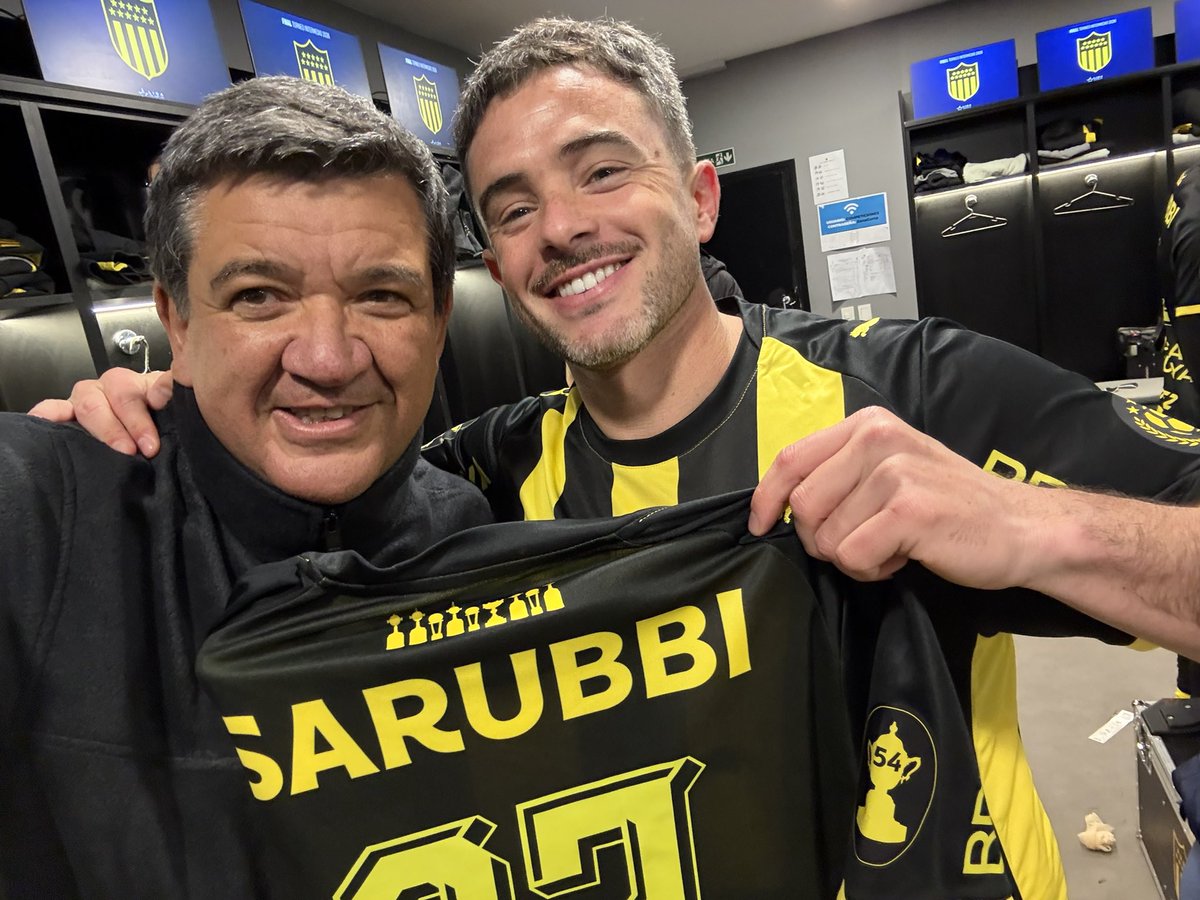 JorgeCBarrera's tweet photo. Ayer , hoy , mañana ... viva siempre Peñarol !!! https://t.co/tYXX6bA2zW